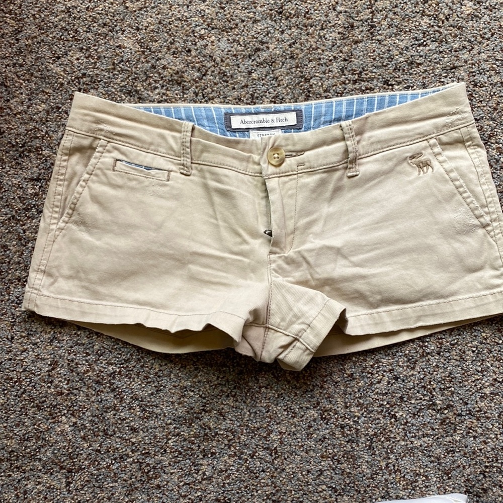 Abercrombie & Fitch shorts size 0 distressed